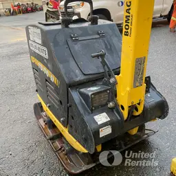 Compactadora vibratoria de láminas BOMAG BPR70/70DE 2022