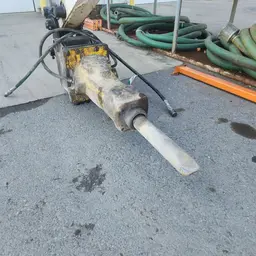 Conexión Atlas Copco SB 452 2016