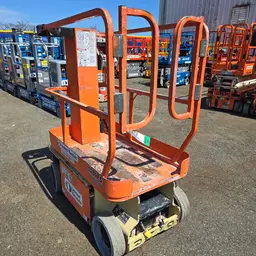 Elevador autopropulsado para una sola persona JLG 1230ES 2013
