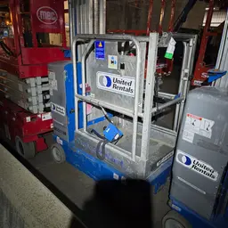 Elevador autopropulsado para una sola persona Genie GR-20 2016