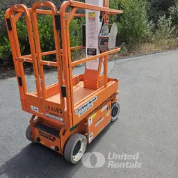 Elevador autopropulsado para una sola persona Snorkel TM16E 2022