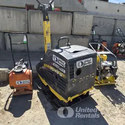 Compactadora vibratoria de láminas BOMAG BPR70/70DE 2022