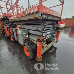 elevador de tijera para terreno escabroso Skyjack SJ8841RT 2015