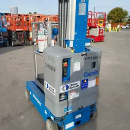Elevador autopropulsado para una sola persona Genie GR-20 2017
