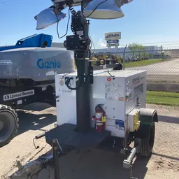 Torre de luz portátil Generac MLT4200IVF4 2021