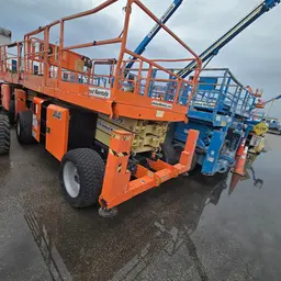 elevador de tijera para terreno escabroso JLG 330LRT 2019