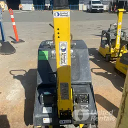 Compactadora vibratoria de láminas BOMAG BPR70/70DE 2022