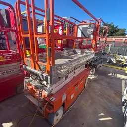 elevador de tijera Snorkel S3215L 2019