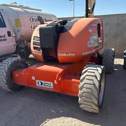 brazo de elevación articulado JLG 600AJ 2016