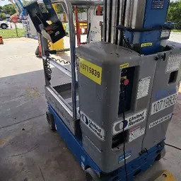 Elevador autopropulsado para una sola persona Genie GR-20 2018
