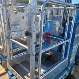 Elevador autopropulsado para una sola persona Genie GR-20 2016