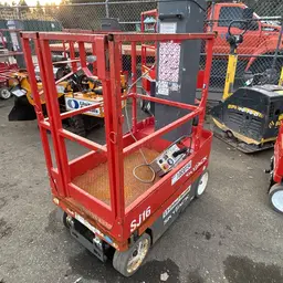 Elevador autopropulsado para una sola persona Skyjack SJ16 2018