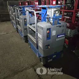 Elevador autopropulsado para una sola persona Genie GR-12 2017