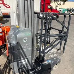 Elevador autopropulsado para una sola persona JLG 20MVL 2016