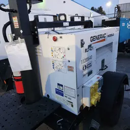 Torre de luz portátil Generac MLT4200IVF4 2021