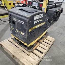 Compactadora de placa vibratoria BOMAG BPR70/70DE 2023