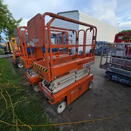 elevador de tijera Snorkel S3219E 2018