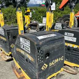 Compactadora vibratoria de láminas BOMAG BPR70/70DE 2022