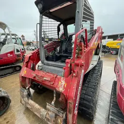 Cargador sobre orugas Takeuchi TL10V2-R 2018