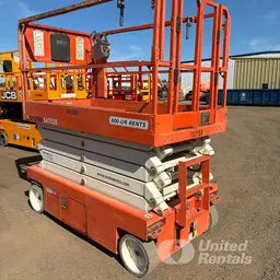 elevador de tijera Snorkel S4732E 2017