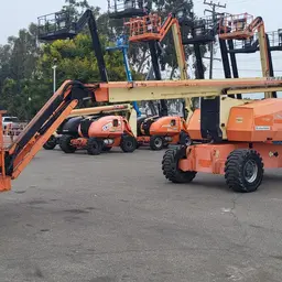 brazo de elevación articulado JLG 800AJ 2013