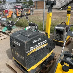 Compactadora vibratoria de láminas BOMAG BPR70/70DE 2022