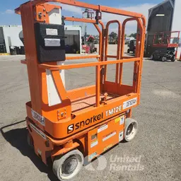 Elevador autopropulsado para una sola persona Snorkel TM12E 2021