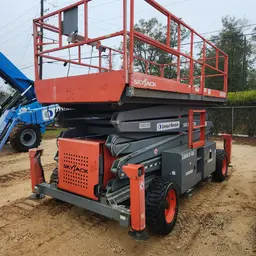 elevador de tijera para terreno escabroso Skyjack SJ9250RT 2017