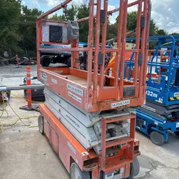 elevador de tijera Snorkel S3226E 2020