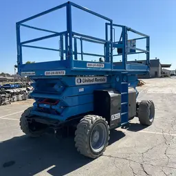 elevador de tijera para terreno escabroso Genie GS-4390 RT 2019