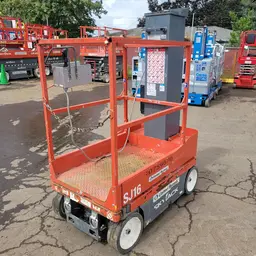 Elevador autopropulsado para una sola persona Skyjack SJ16 2018