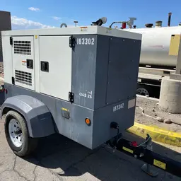Generador a diésel Atlas Copco QAS25 2016