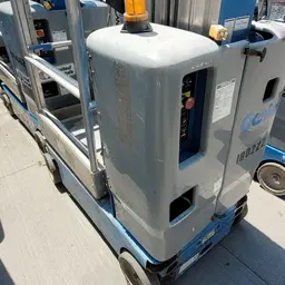Elevador autopropulsado para una sola persona Genie GR-20 2016
