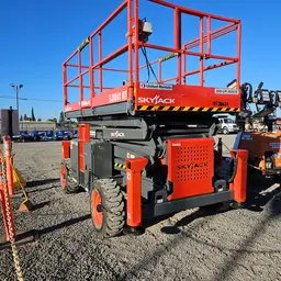 elevador de tijera para terreno escabroso Skyjack SJ8841RT 2018