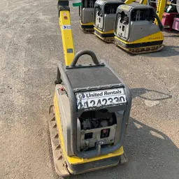 Compactadora de láminas vibratoria Wacker Neuson DPU5545He 2021