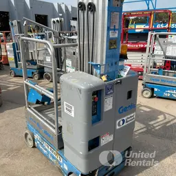 Elevador autopropulsado para una sola persona Genie GR-20 2016