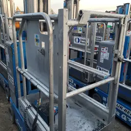 Elevador autopropulsado para una sola persona Genie GR-20 2015