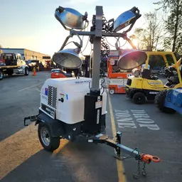 Torre de luz portátil Allmand NL5000 2017