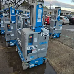 Elevador autopropulsado para una sola persona Genie GR-20 2016