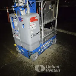Elevador autopropulsado para una sola persona Genie GR-12 2017