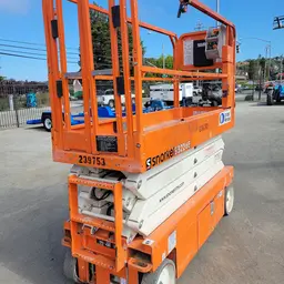 elevador de tijera Snorkel S3226E 2019